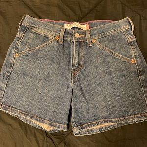 Levi’s shorts
